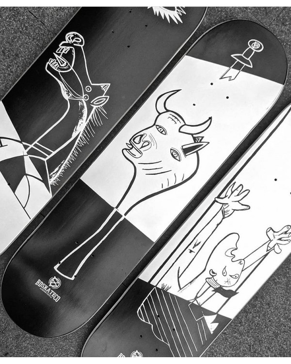 BDSKATECO  skate deck "Gernika" Artist Series: BULL
